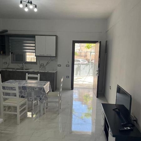 Taku Apartment Sarandë Exterior foto